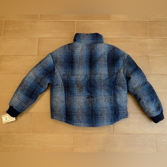 Levi's Women's Cinch Waist Puffer Jacket - Picture 12 of 13